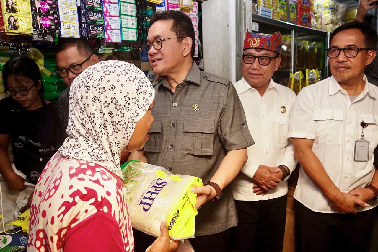 Cek Harga Bahan Pokok di Banyuwangi, Mendag: Harganya Bagus Semua